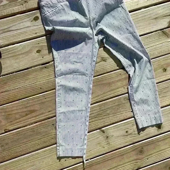 Chico’s pinned stripped polka dot jeans, pull on stretch style, machine washabl - Picture 7 of 8